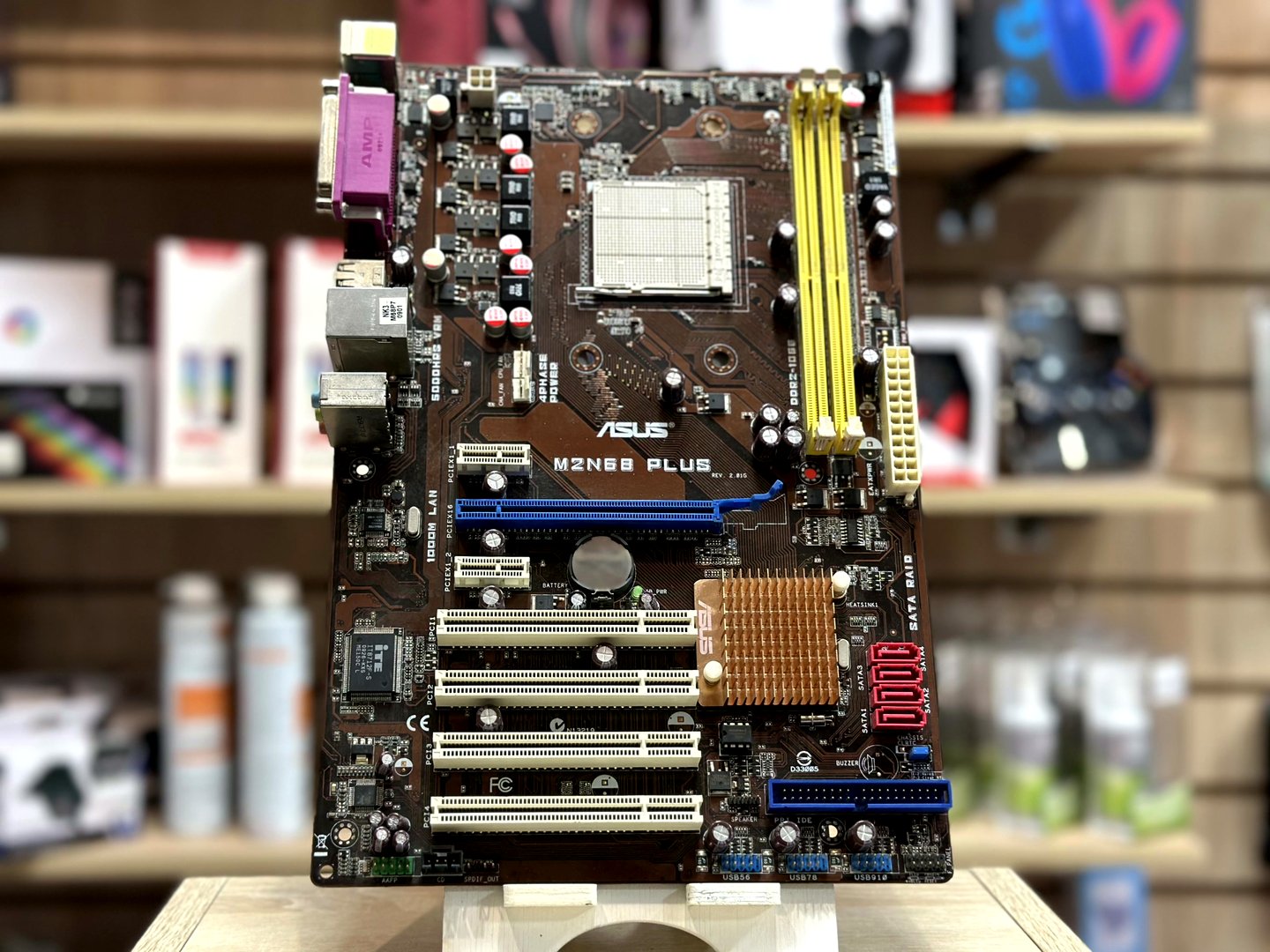 [Б/У] Материнская плата ASUS M2N68 PLUS | AM2+